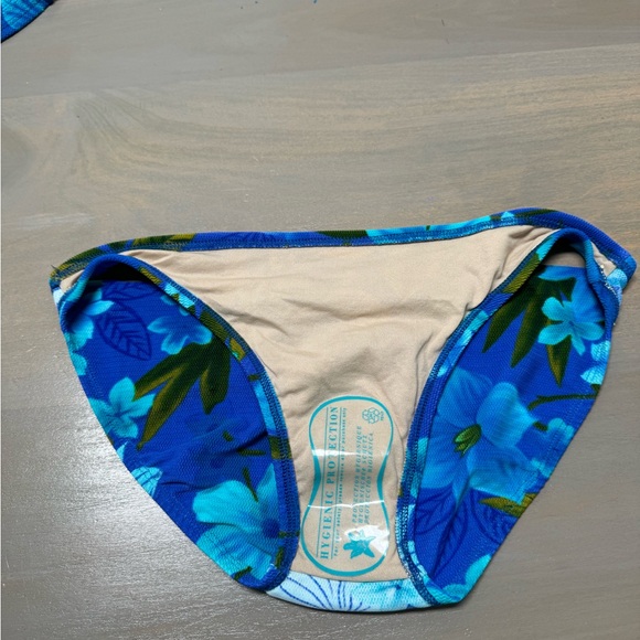 Vintage two pieces tankini flora custom made swimwear Vancouver Canada - Picture 5 of 5